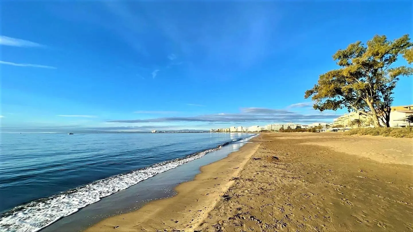 Precioso Apartamento En Roses Con Parking Cerca De Playa Apartment