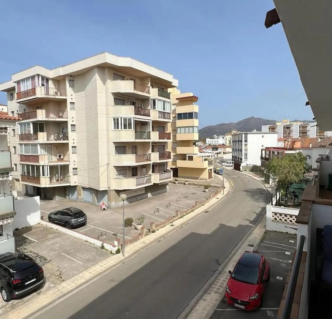 Apartment Precioso Apartamento En Roses Con Parking Cerca De Playa
