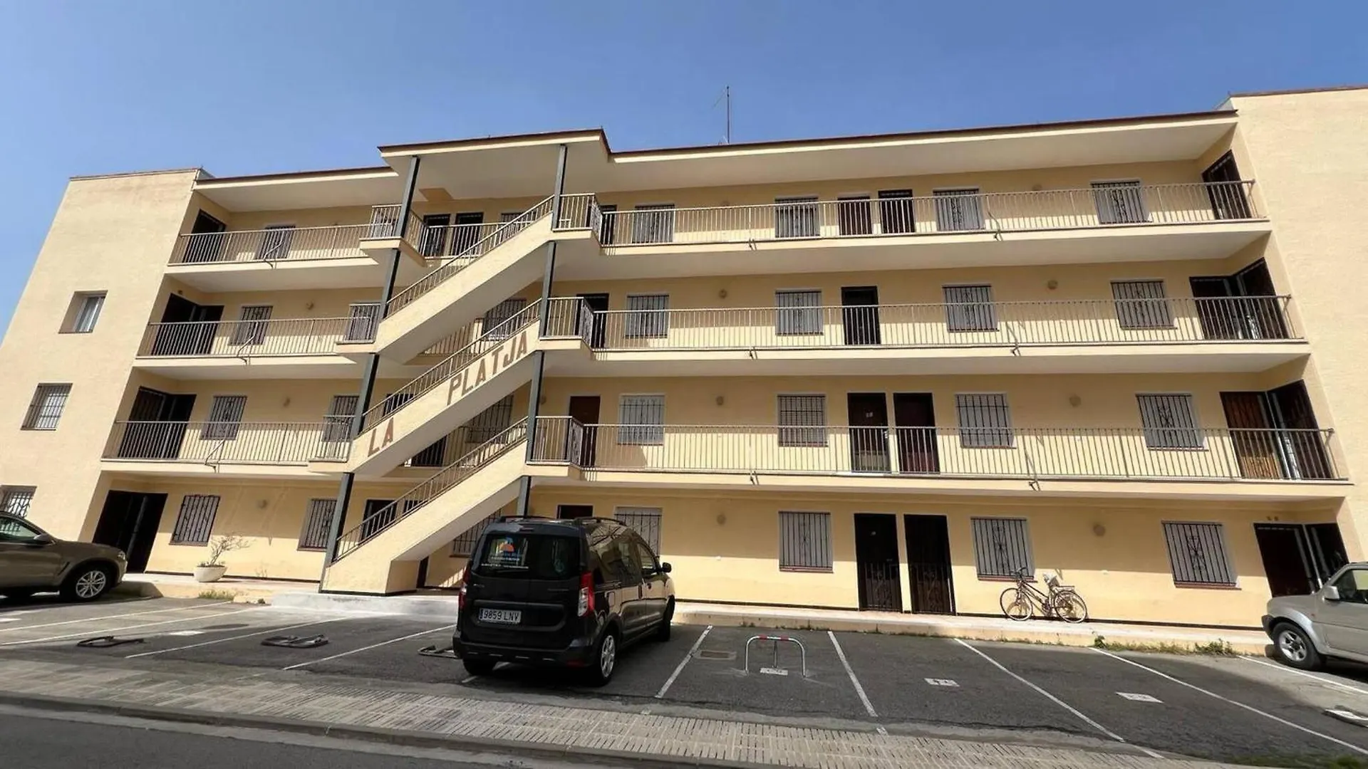 Apartmán Precioso Apartamento En Roses Con Parking Cerca De Playa